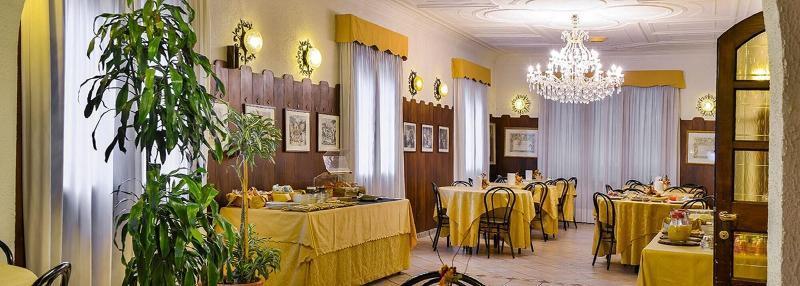 Hotel Don Abbondio Lecco Ngoại thất bức ảnh