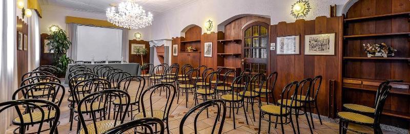 Hotel Don Abbondio Lecco Ngoại thất bức ảnh